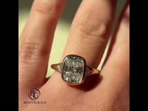 Luxury Jewelry Three Stone Yellow Gold Bezel Cushion Cut White Sapphire Engagement Ring